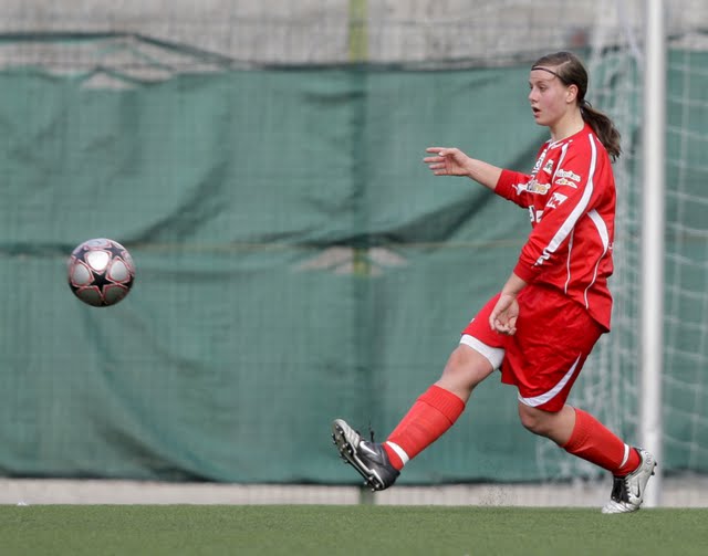 Sektion Fussball > Desireé Righi und der CF Süditrol zu Gast im Passeiertal